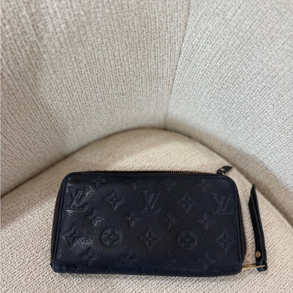Authentic Louis Vuitton secret empreinte long wallet zippy - Picture 6 of 15
